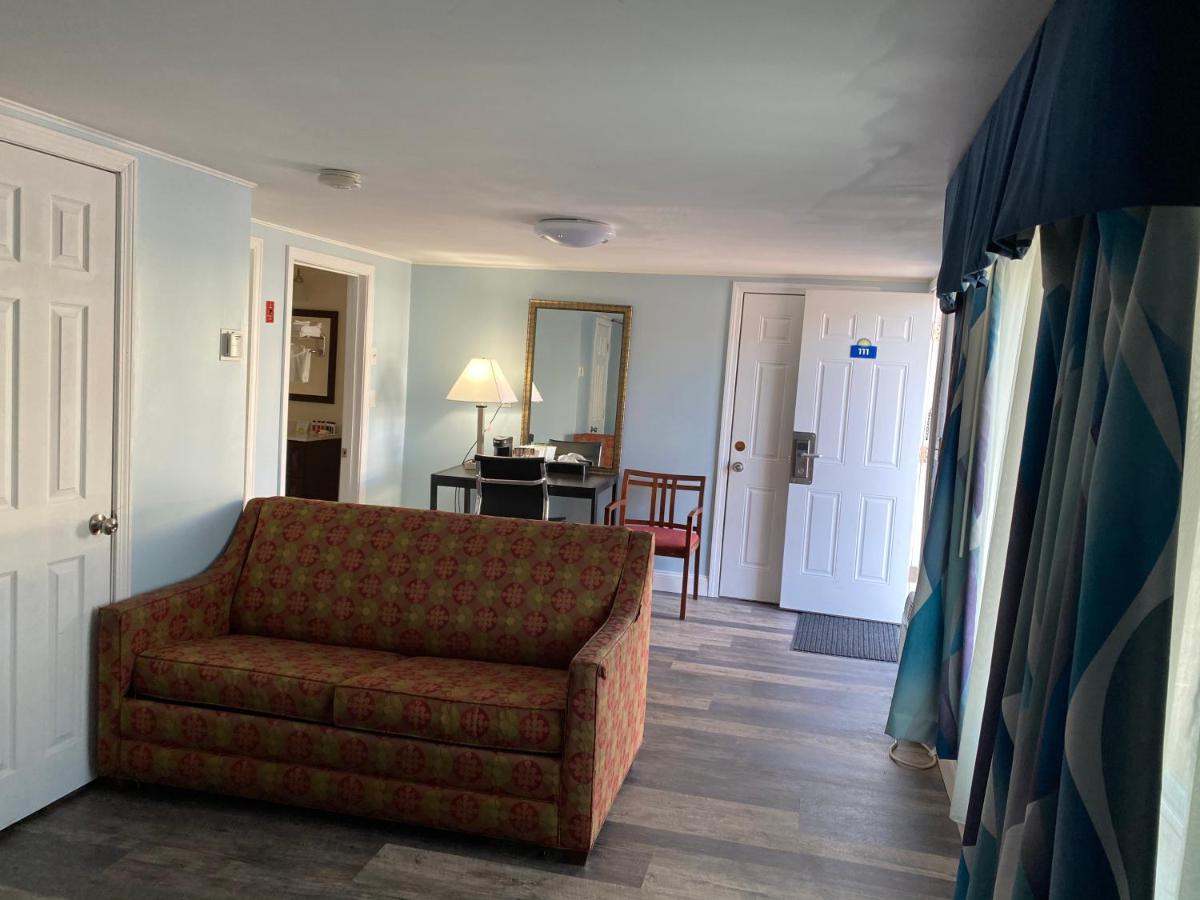 Days Inn By Wyndham Lincoln Exterior photo