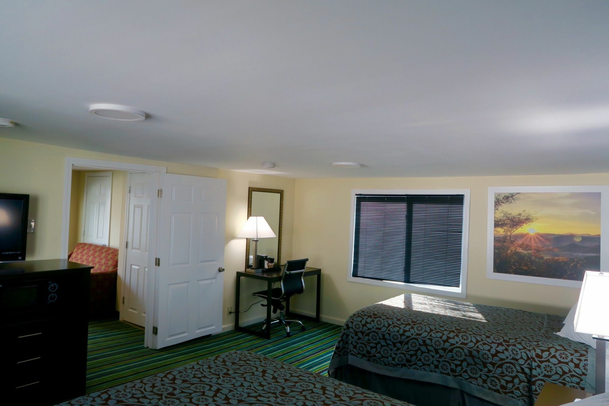 Days Inn By Wyndham Lincoln Exterior photo